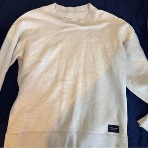 Abercrombie & Fitch Men's Light Gray Crewneck Sweater